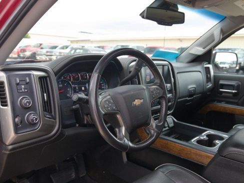 Used 2018 Chevrolet Silverado 1500 High Country AWD/4WD image 17