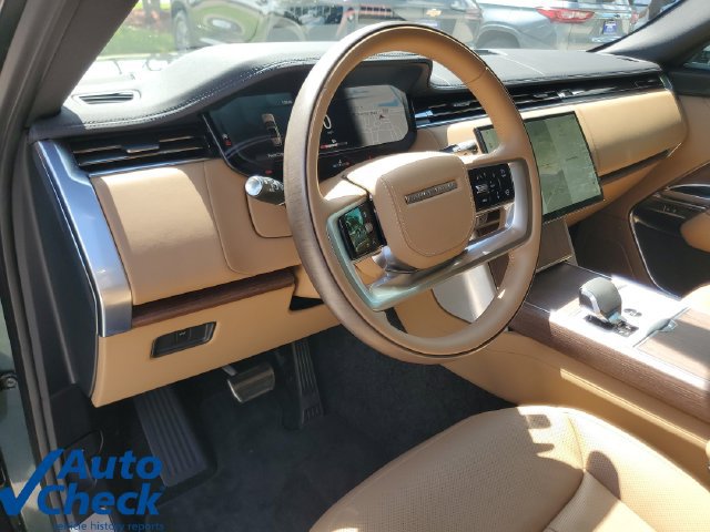 Used 2025 Land Rover Range Rover SE AWD/4WD image 21