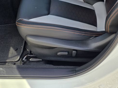 Certified 2022 Subaru Crosstrek 2.5i Limited image 18