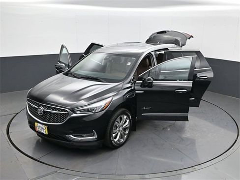 Certified 2018 Buick Enclave Avenir w/ Trailering Package image 31