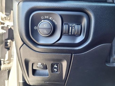 Used 2019 RAM 1500 Big Horn AWD/4WD image 15