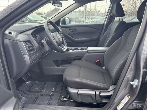 Used 2024 Nissan Rogue S image 13