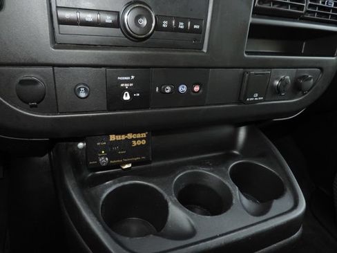 Used 2018 Chevrolet Express 3500 LT w/ LT Preferred Equipment Group RWD image 21