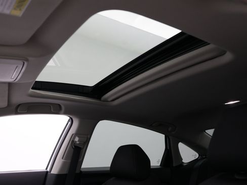 Used 2023 Honda Accord EX image 5