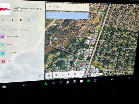 Used 2025 Tesla Model X AWD/4WD image 18