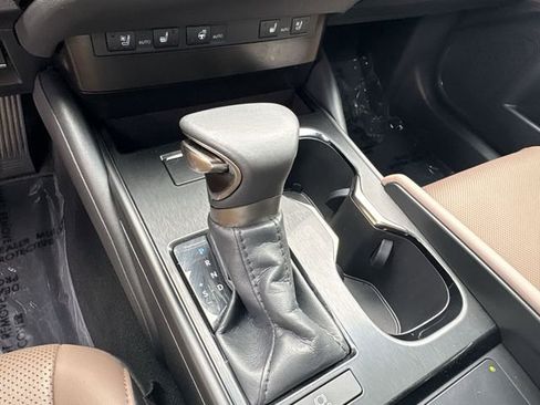 Used 2023 Lexus ES 350 w/ Premium Package FWD image 20
