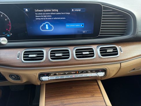 Certified 2024 Mercedes-Benz GLE 350 4MATIC image 6