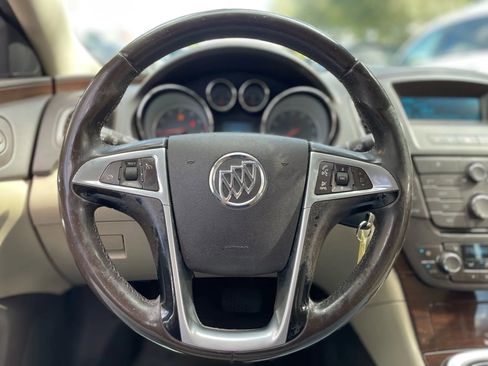 Used 2011 Buick Regal CXL image 17