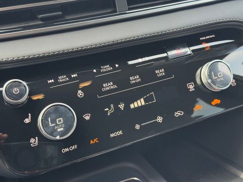 New 2026 INFINITI QX60 Autograph image 11