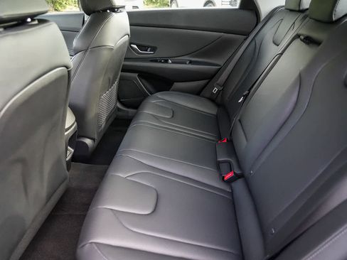 New 2026 Hyundai Elantra Limited FWD image 19