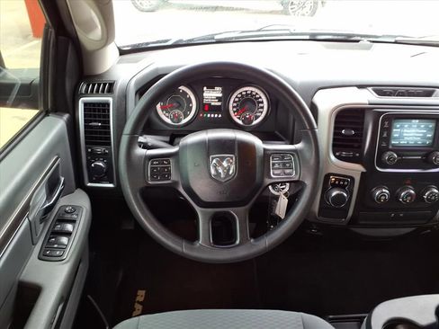 Used 2019 RAM 1500 Classic SLT image 14