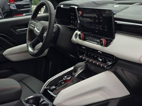 New 2026 GMC Canyon AT4X AWD/4WD image 9