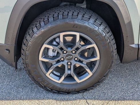 Used 2026 Chevrolet Equinox ACTIV AWD/4WD image 13