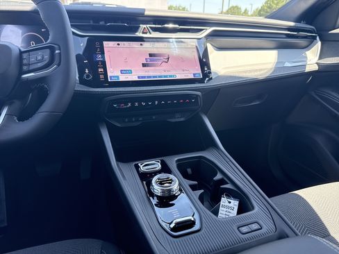 New 2026 Jeep Cherokee Laredo AWD/4WD image 29