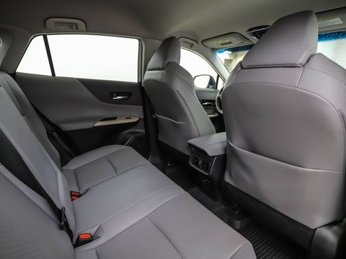 Used 2021 Toyota Venza XLE w/ Softex Package AWD/4WD image 24