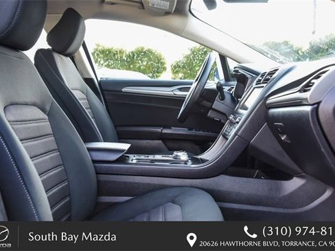 Used 2020 Ford Fusion SE image 13