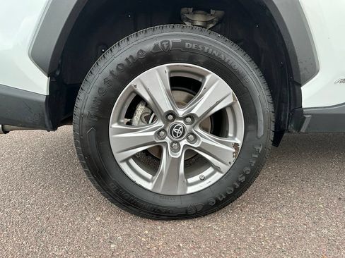 Used 2023 Toyota RAV4 LE AWD/4WD image 38