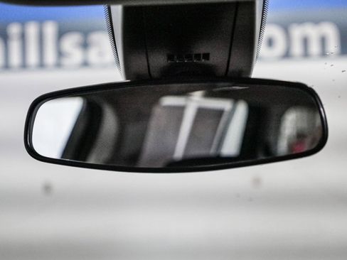 Certified 2023 GMC Acadia SLE w/ Driver Convenience Package image 33