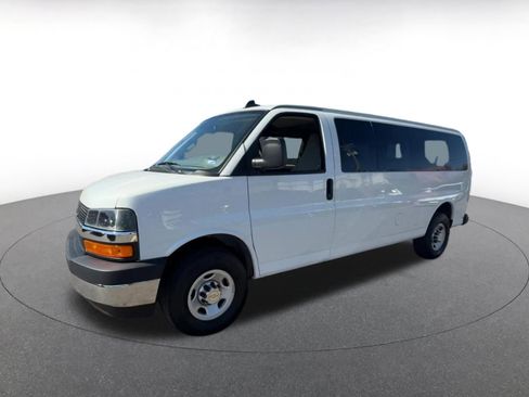 Used 2024 Chevrolet Express 3500 LT w/ LT Preferred Equipment Group image 8