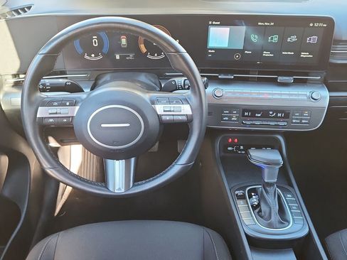 Used 2024 Hyundai Kona SEL image 10