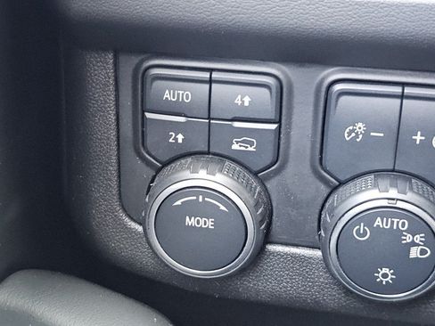 Used 2023 Chevrolet Tahoe RST AWD/4WD image 10