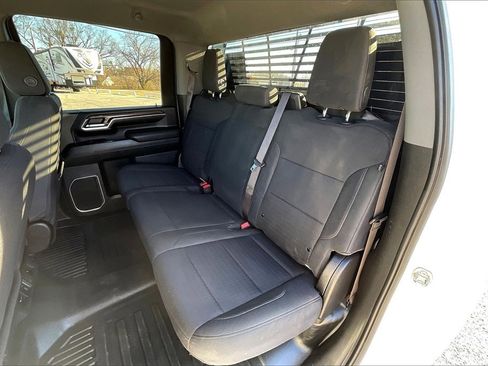 Used 2024 Chevrolet Silverado 2500 LT w/ Convenience Package image 27