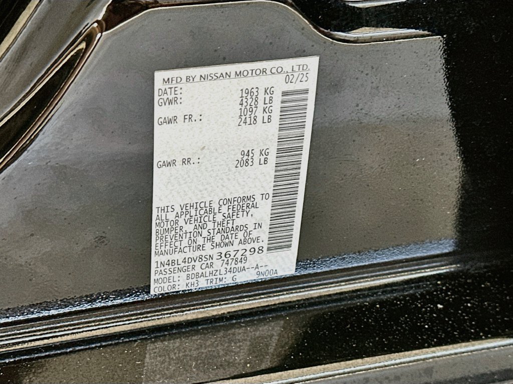 Used 2025 Nissan Altima 2.5 SV FWD image 34