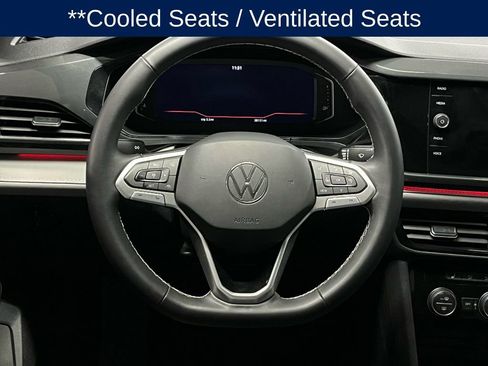 Used 2023 Volkswagen Taos SEL image 9