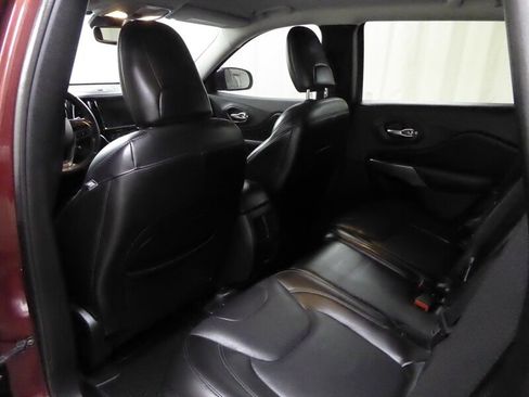 Used 2019 Jeep Cherokee Limited w/ Luxury Group image 26