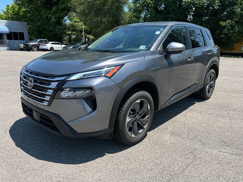 Used 2025 Nissan Rogue SV AWD/4WD image 1