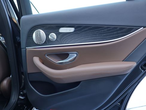 Used 2022 Mercedes-Benz E 450 4MATIC Sedan image 24