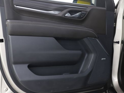 Used 2022 GMC Yukon XL Denali w/ Denali Ultimate Package image 22