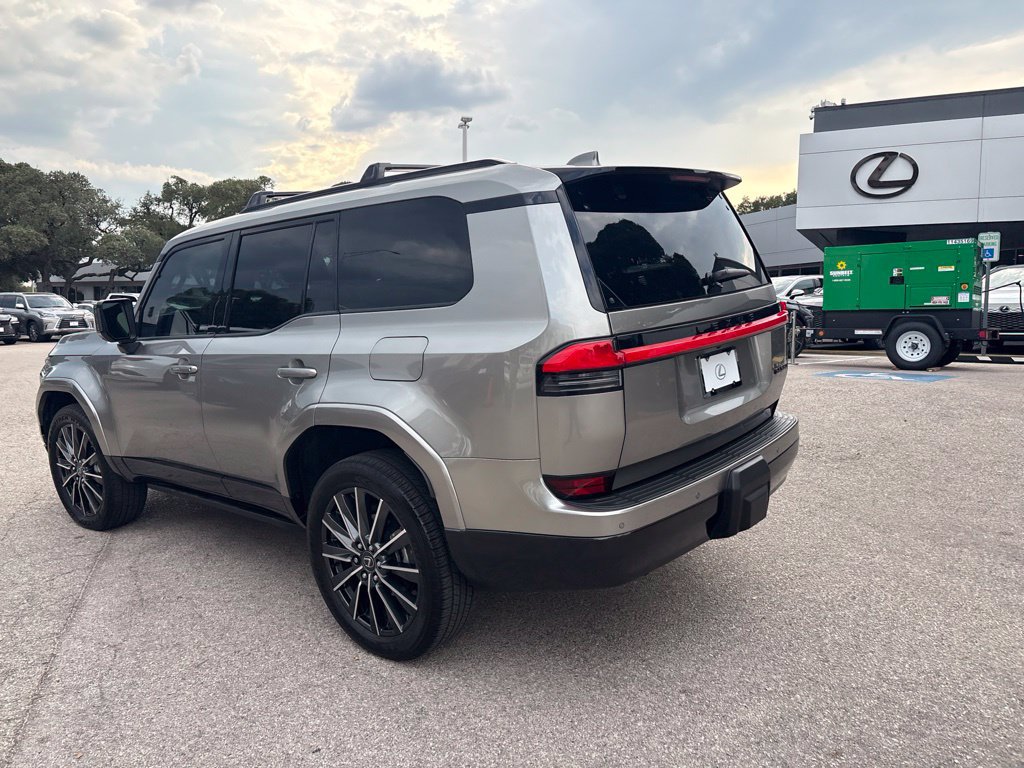Certified 2025 Lexus GX 550 w/ Accessory Package (2T) AWD/4WD image 3