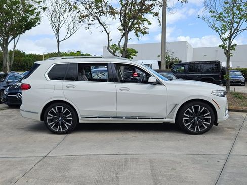 Used 2020 BMW X7 xDrive40i w/ Luxury Seating Package image 4