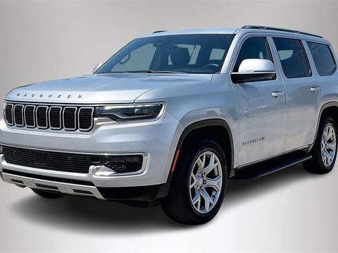 Used 2022 Jeep Wagoneer Series II image 2