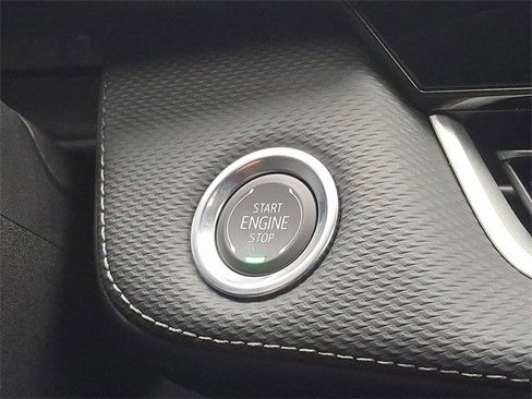 New 2026 Chevrolet Equinox LT w/ Convenience Package II image 17