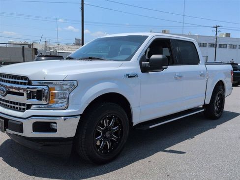 Used 2018 Ford F150 XLT w/ Equipment Group 302A Luxury RWD image 7