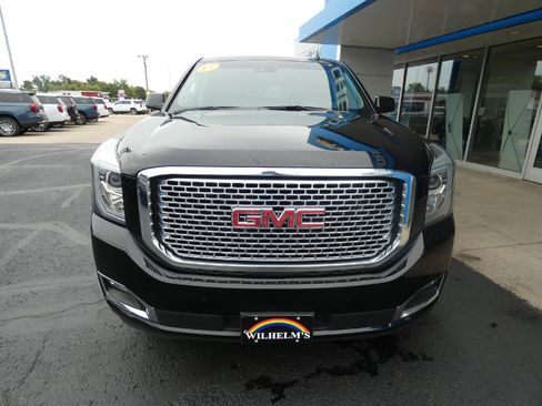 Used 2017 GMC Yukon XL Denali w/ Open Road Package AWD/4WD image 5
