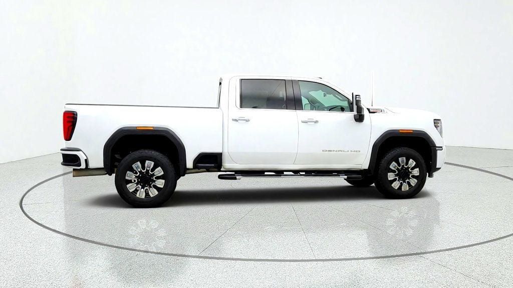 Used 2024 GMC Sierra 2500 Denali w/ Denali Reserve Package AWD/4WD image 4