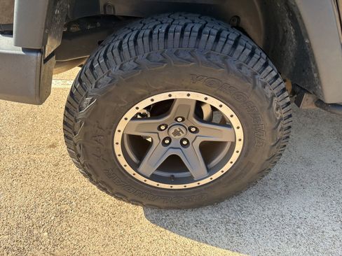 Used 2018 Jeep Wrangler Unlimited Sport S AWD/4WD image 6