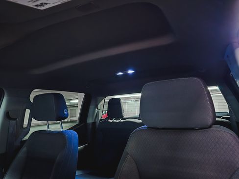 Used 2022 Chevrolet Silverado 1500 LT AWD/4WD image 18