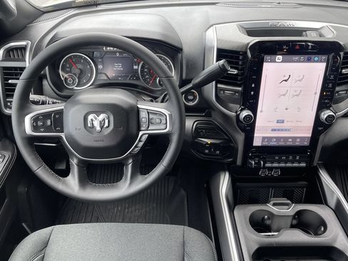 New 2026 RAM 2500 Big Horn AWD/4WD image 26