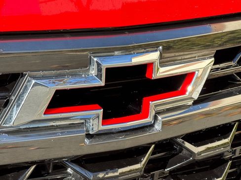 Used 2024 Chevrolet Silverado 1500 ZR2 w/ Technology Package image 46