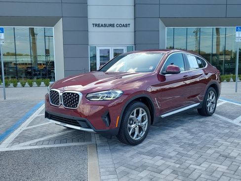 Used 2025 BMW X4 xDrive30i AWD/4WD image 1
