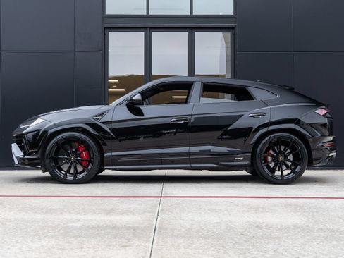 Used 2024 Lamborghini Urus S AWD/4WD image 9
