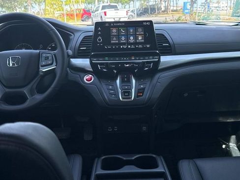 Certified 2025 Honda Odyssey EX-L image 13