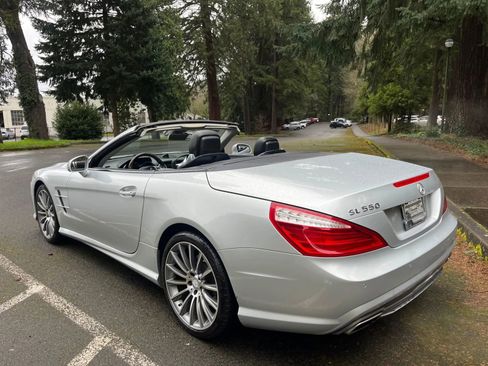 Used 2013 Mercedes-Benz SL 550 w/ Premium Pkg image 6