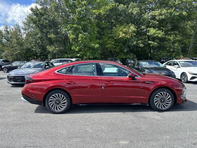 New 2026 Hyundai Sonata SEL FWD image 2