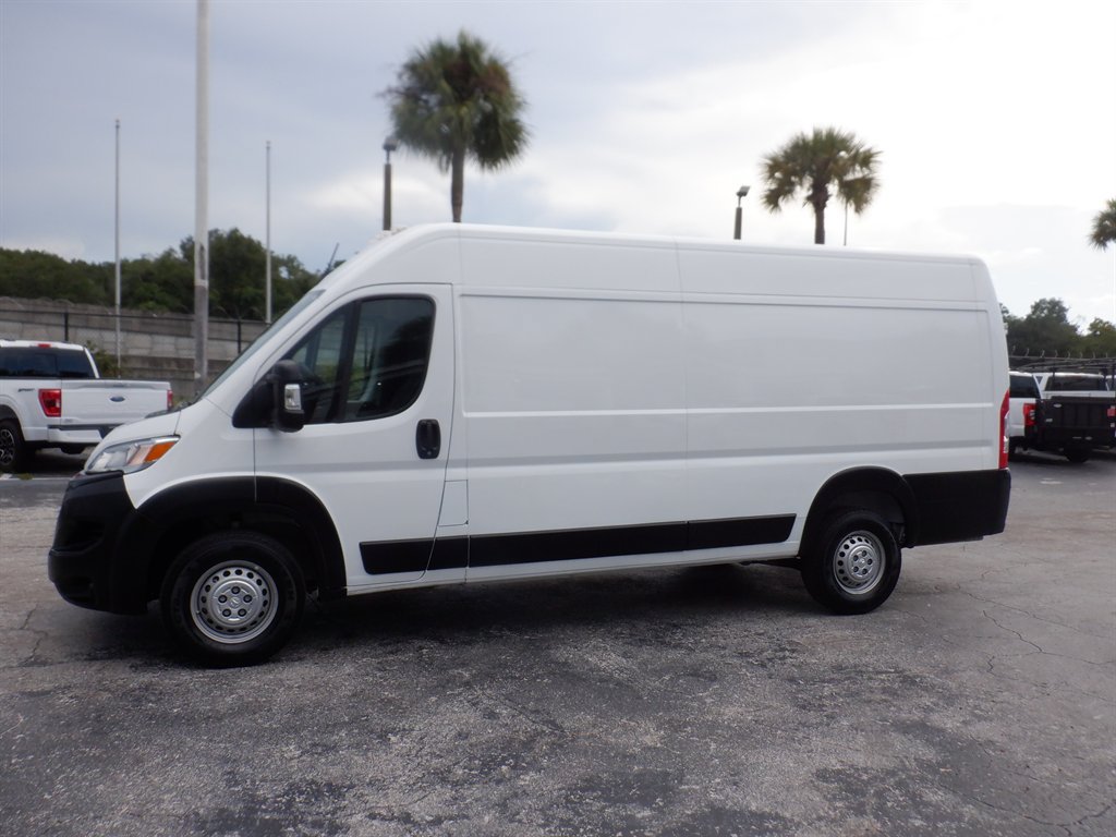 Used 2025 RAM ProMaster 3500 w/ Convenience Group FWD image 2