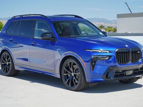 New 2026 BMW X7 M60i image 3